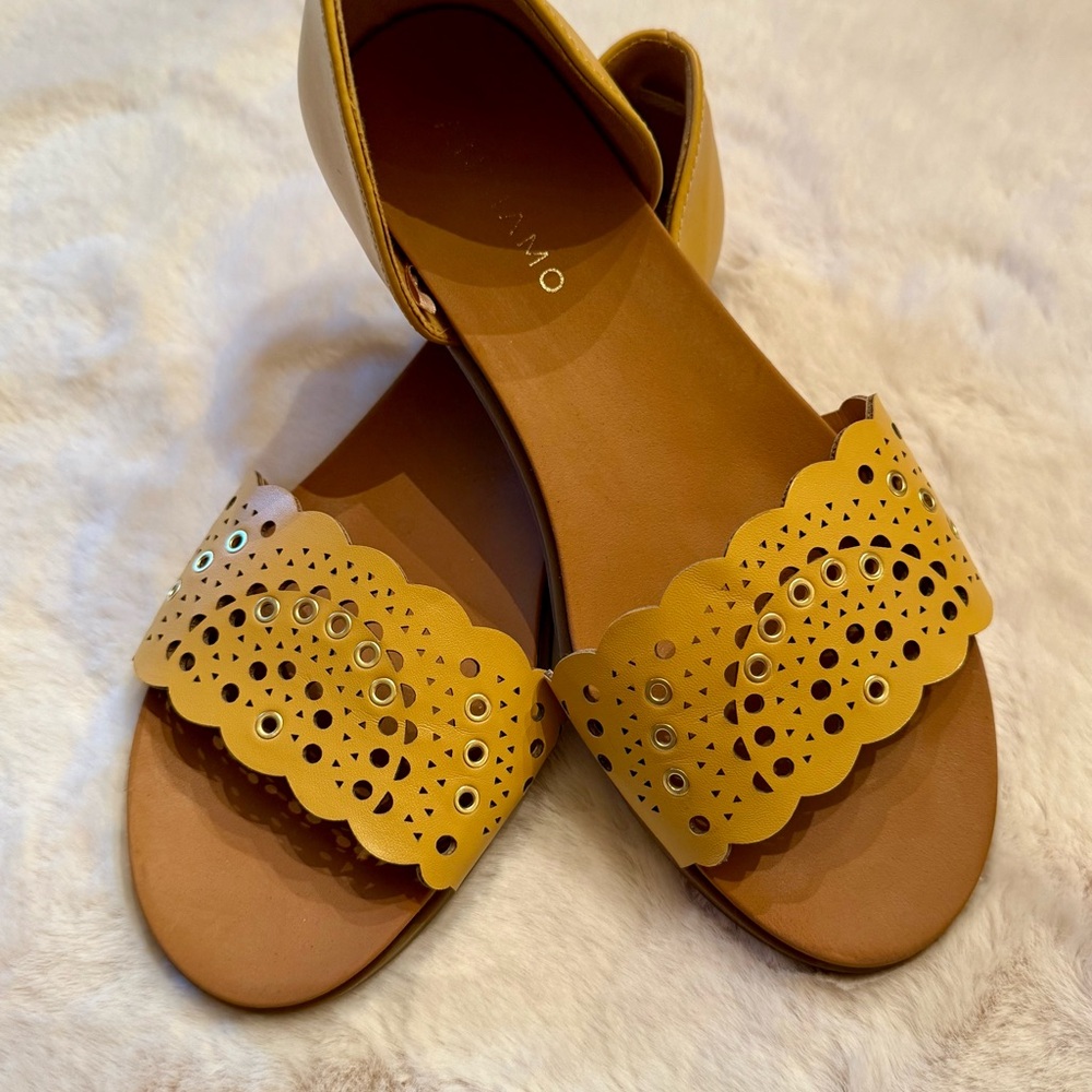 Chic Mustard Sandals